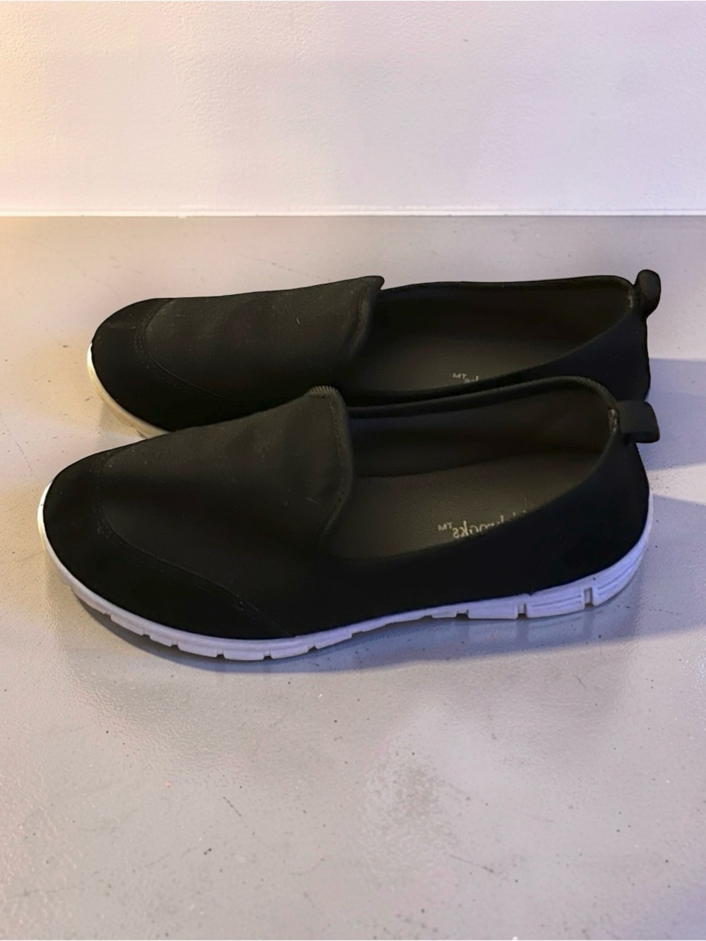 Womens Black Bobbie Brooks Slip-On Loafer Shoes-Sz 9